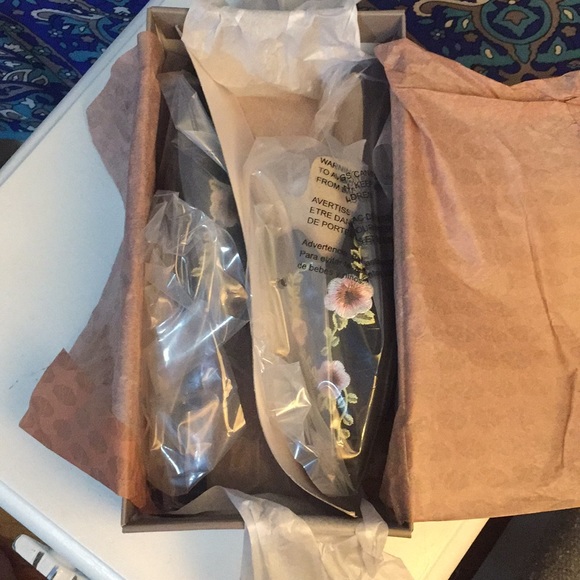 LAST PAIR Size 6.5! Franco Sarto Embroidered Mules - Picture 6 of 7